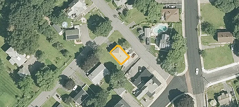 Downtown 3BR Apartment with Parking