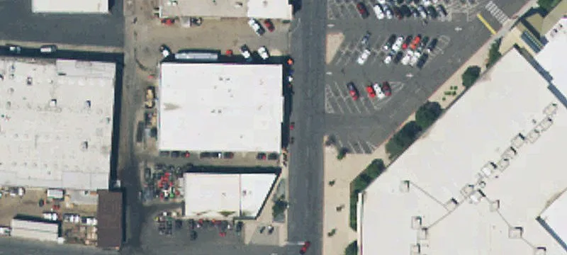 Retail Buildings with Yard