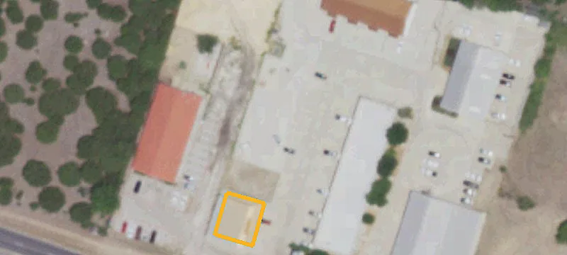 Flex Warehouse with Grade-Level Door