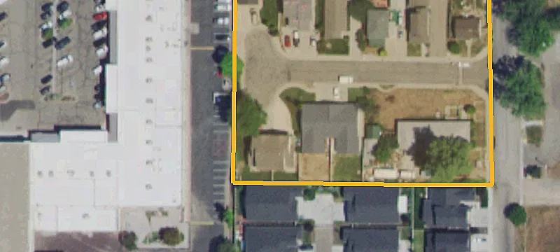 End-of-Cul-de-Sac Duplex