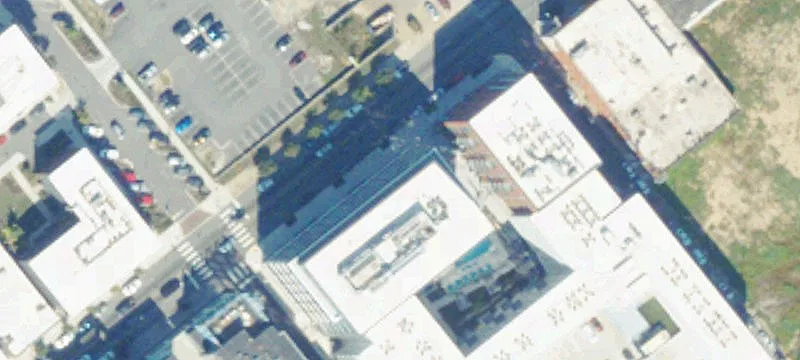 Retail/Restaurant Space with 20-Foot Ceilings