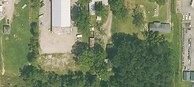 Commercial Land with Mobile Office