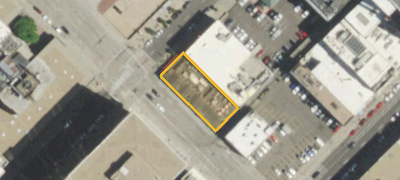Office Building with Contiguous Floors