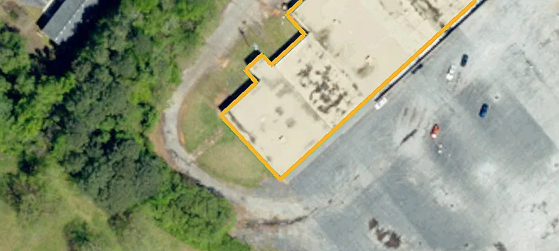 Retail Space with Extensive Frontage