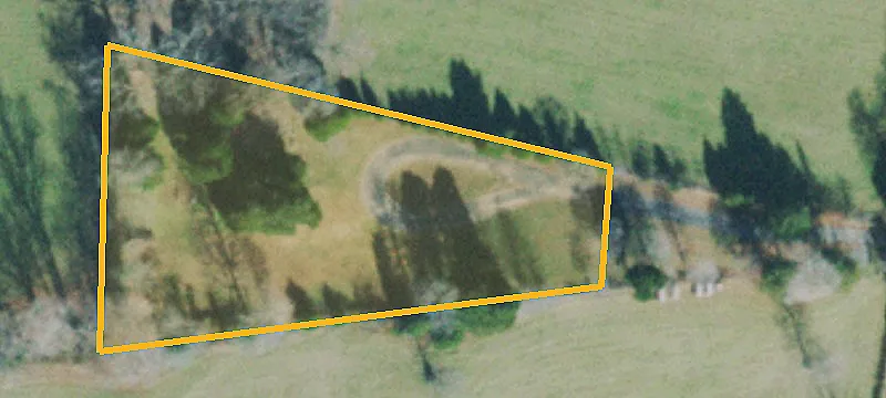 Agricultural Land with Barn and Ponds