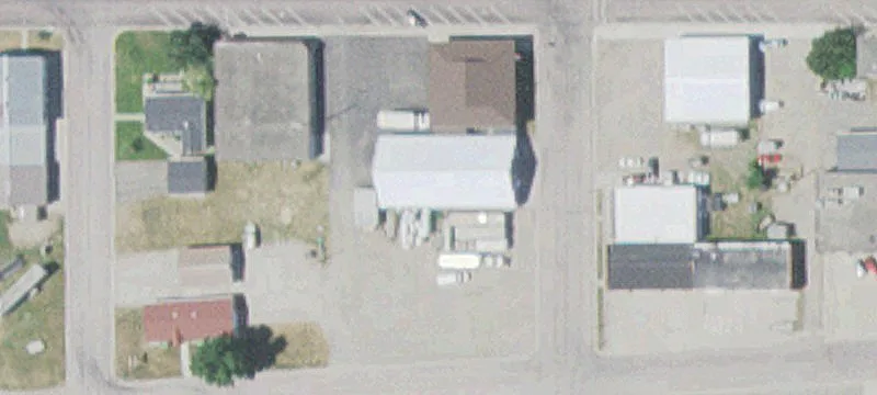 Heated Open Warehouse with Garage