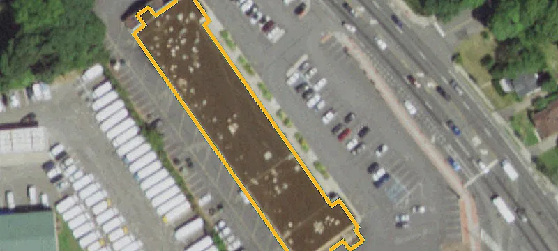 Retail Storefront with Highway Access
