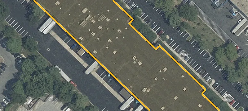 Dock-High Warehouse with Ramp
