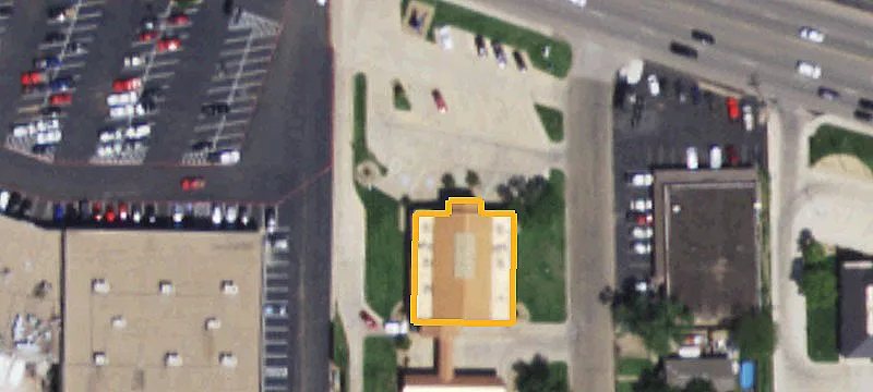 Retail Space in Anchored Shopping Center