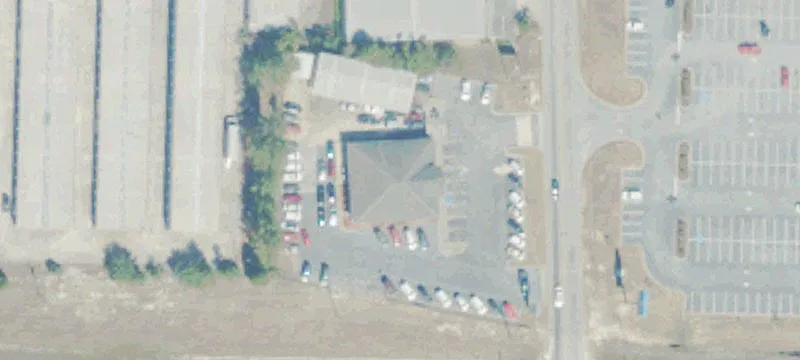 Auto Shop with 16-Foot Ceilings