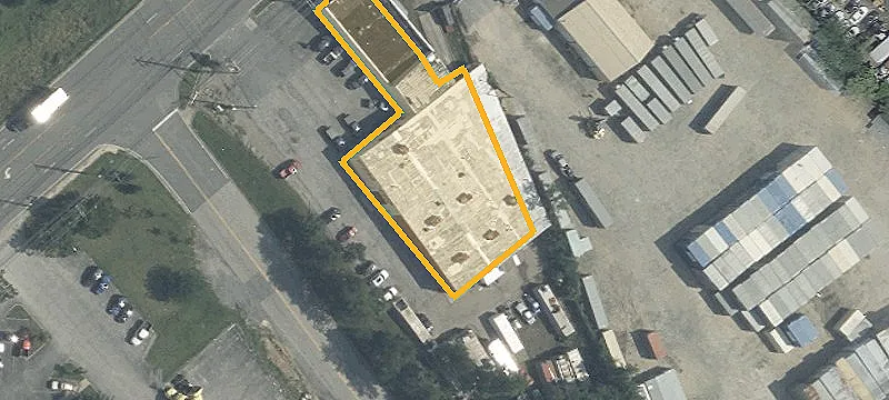 Warehouse with Five Oversized Drive-Ins