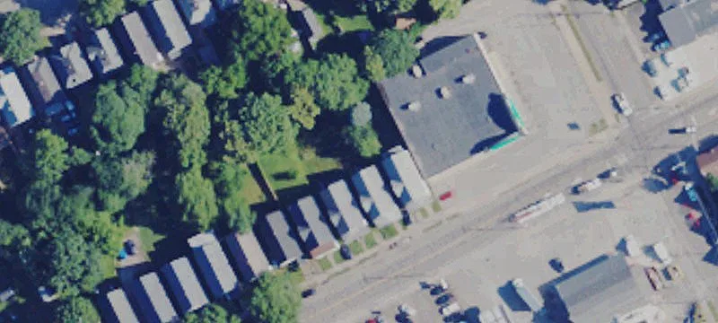 Mixed Commercial Building and Land