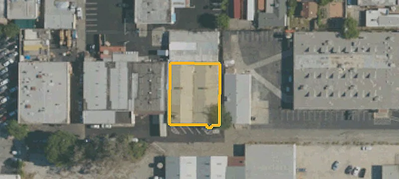 Warehouse with Large Fenced Yard