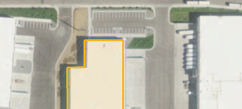 Retail Endcap with Ample Parking