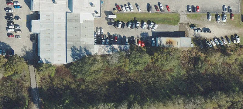 Automotive Outparcel with Garage
