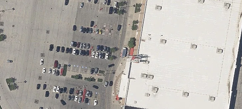 Restaurant Endcap with Patio
