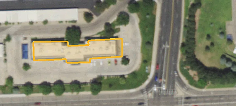 Divisible Retail Storefront Space