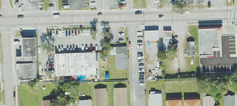 Retail-Front Warehouse Space