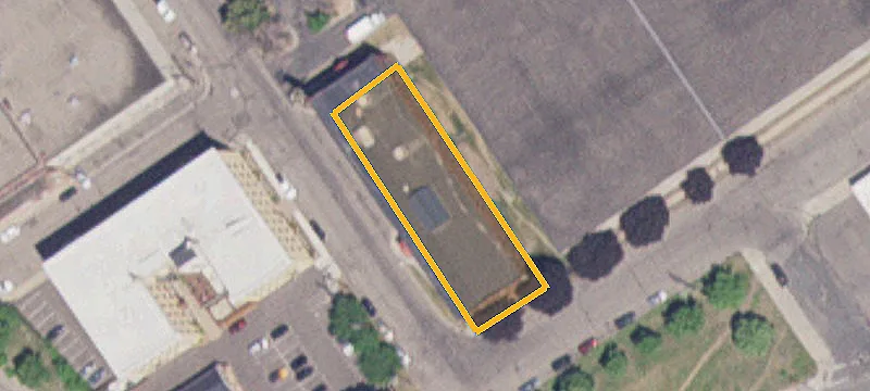 Office Building with Large Floorplates