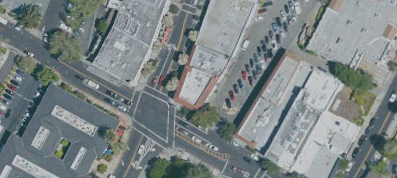 Retail Storefront with On-Ramp Access