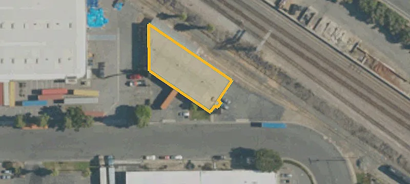 Warehouse with Cross-Dock Loading