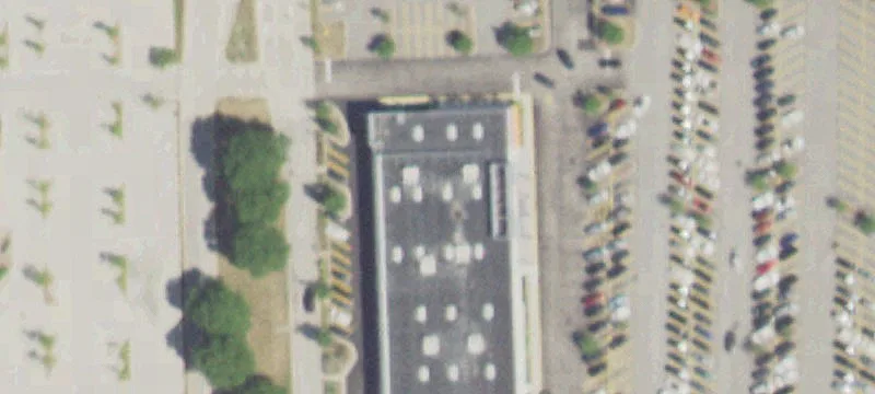 Small Retail Shop in Dominant Center