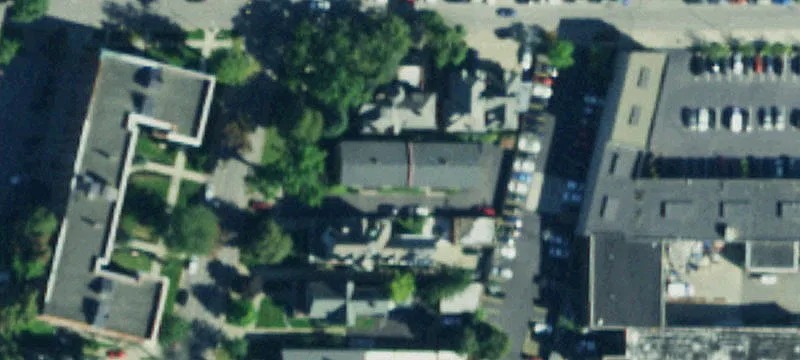 8-Unit Multifamily Building