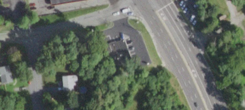 Freestanding Liquor and Deli Store