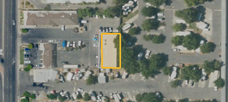 Stand-Alone Automotive Retail Warehouse