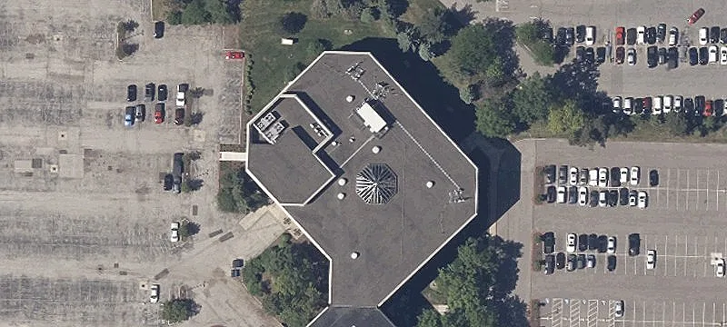 Three-Story Office Complex with Atriums