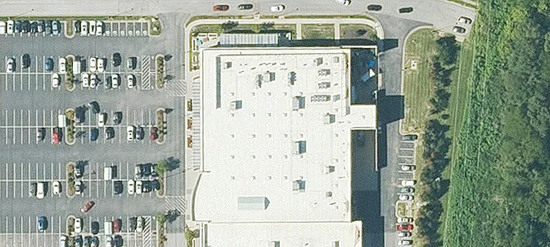 Retail Center in Dense Corridor