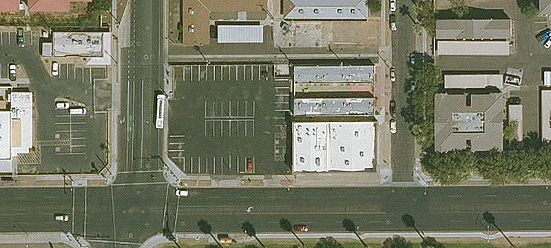 Single-Tenant Industrial Building with Yard