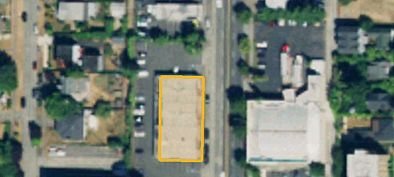 NNN Retail Building with Parking