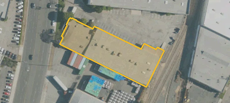 Dock-High Warehouse with Office