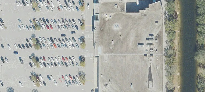 Retail Center with Major Supermarket Anchor