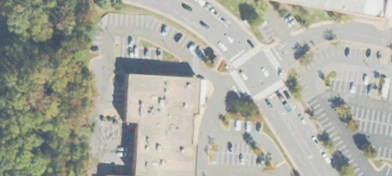 Retail Space in Grocery Center