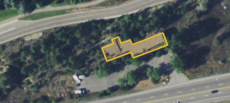 Airport-Adjacent Office Building