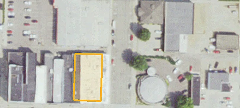 Flex Space with Overhead Door