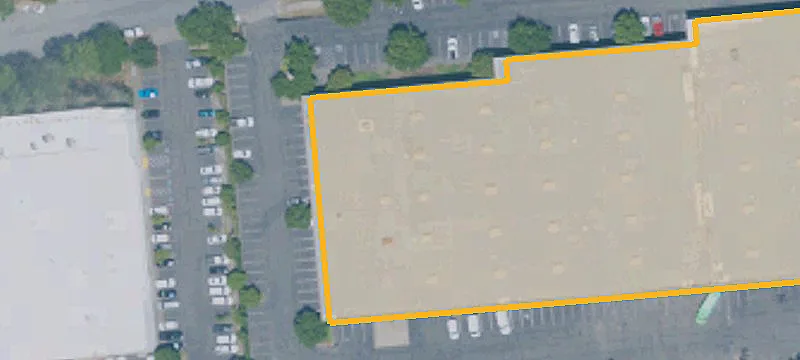 ESFR-Sprinklered Warehouse with Roll-Up