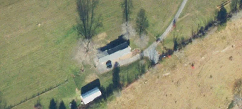 Country Home and Acreage Tracts