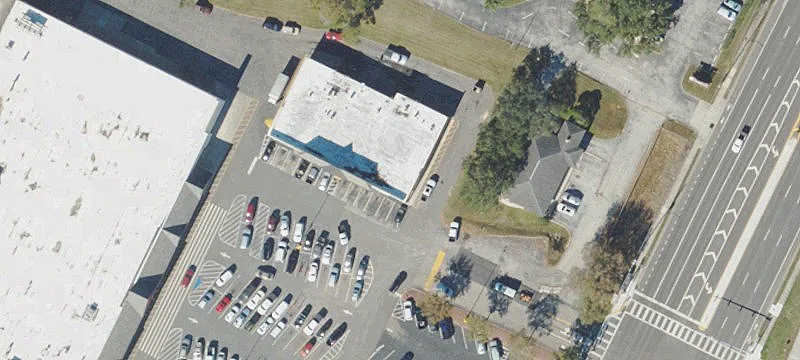Retail Endcap with Pickup Window