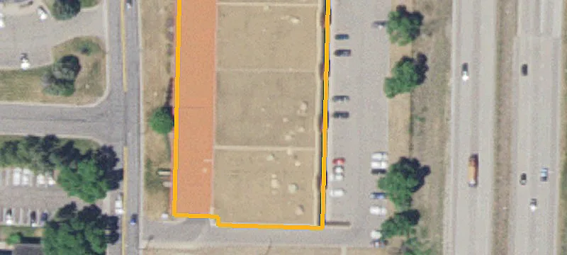 Small Flex Bay with Highway Visibility