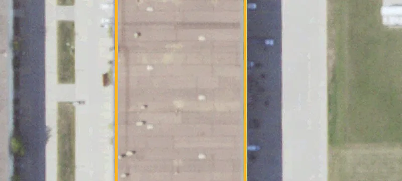Warehouse with Shared Drive-In