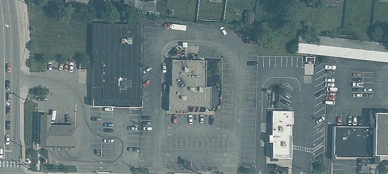 Retail Space with Multiple Access Points