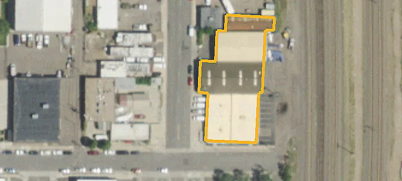Multi-Bay Warehouse and Yard
