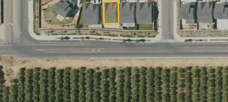 Freestanding Flex Building with Yard