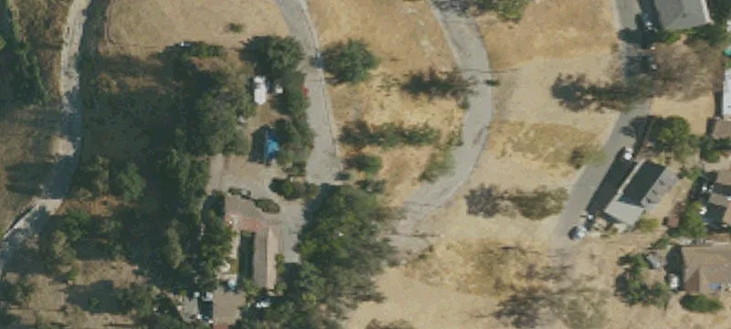 Street-to-Street Vacant Land Lot