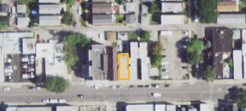 Mixed-Use 4-Unit Building