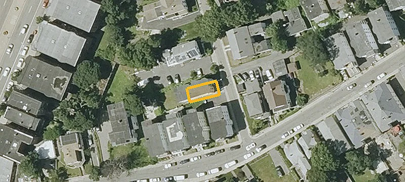 Second-Floor Rental with Private Yard