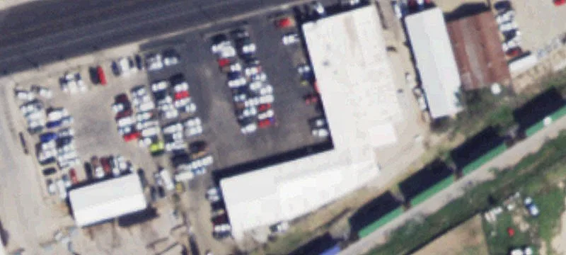 Flex Space with Multiple Overhead Doors